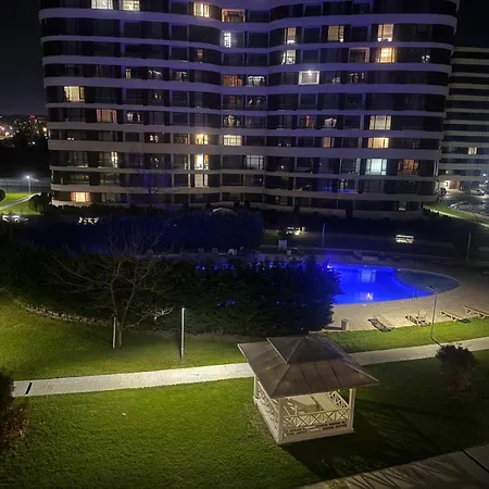 Park South Apartment Warna